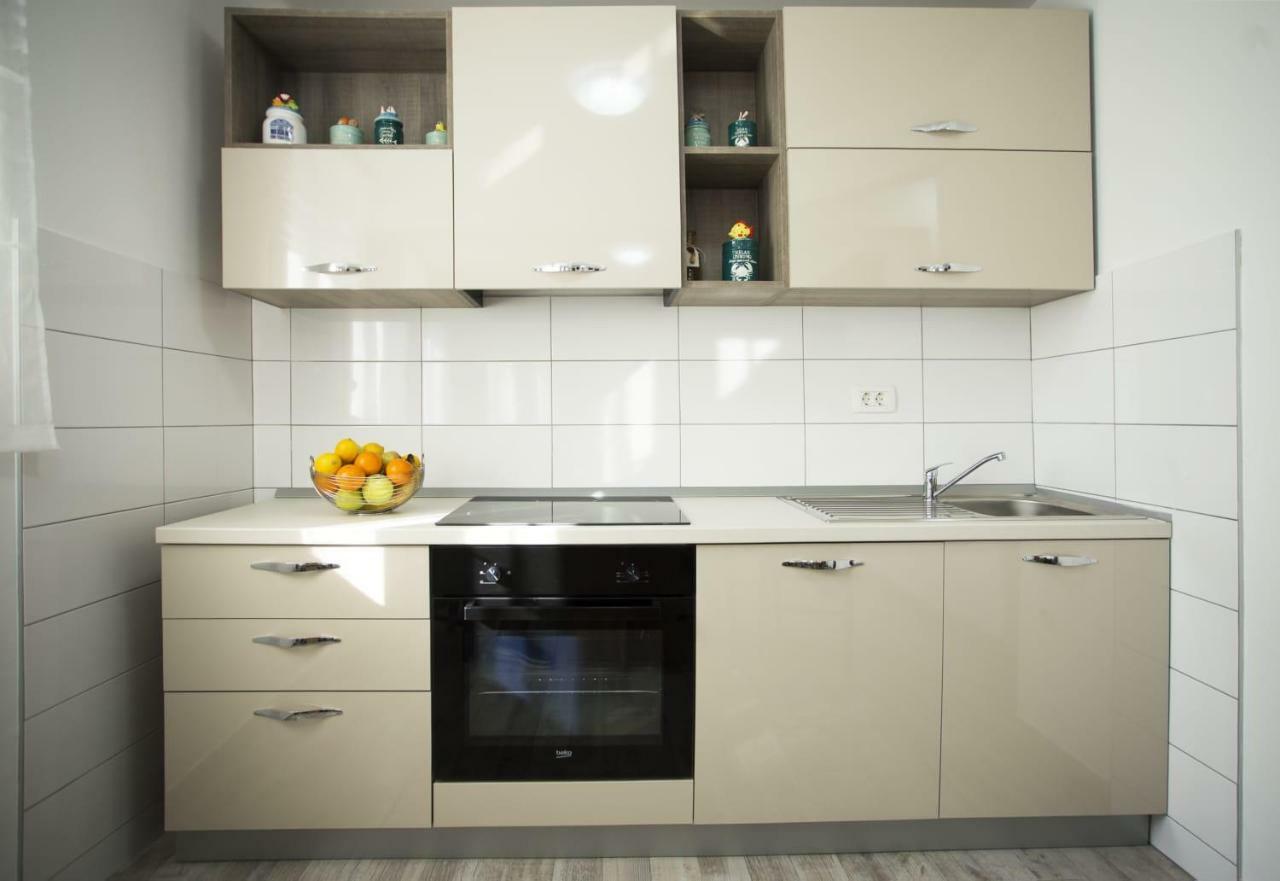 Apartman Leona Каштела Екстер'єр фото